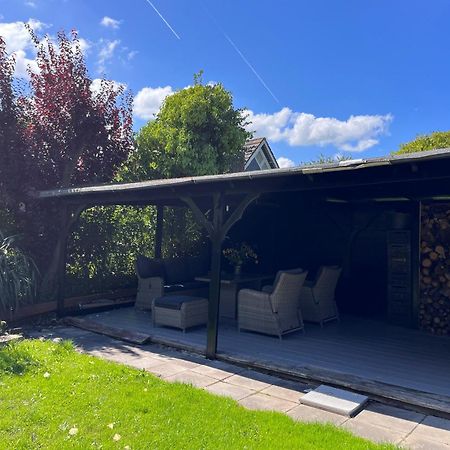 Cosy Vacation Home With Large Fenced Garden Bruinisse Dış mekan fotoğraf
